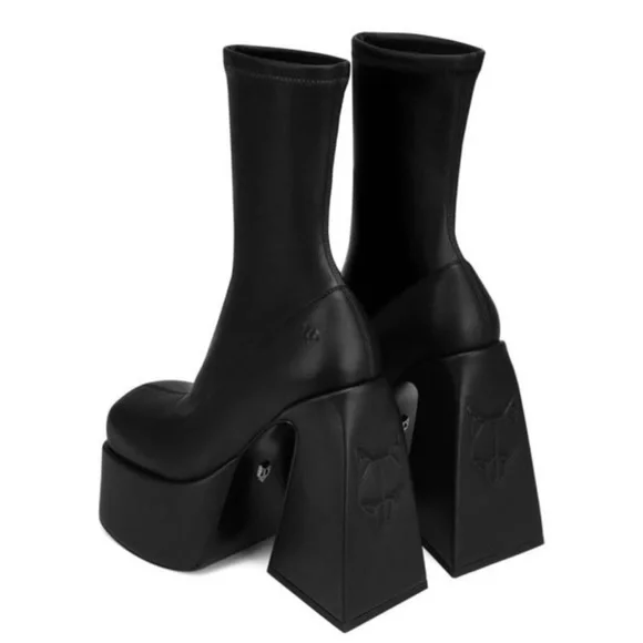 naked wolfe- jade black stretch ankle boots booties size 8